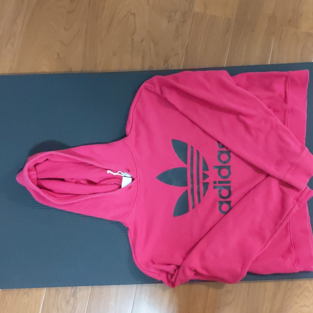 Adidas crop sweat shirt
